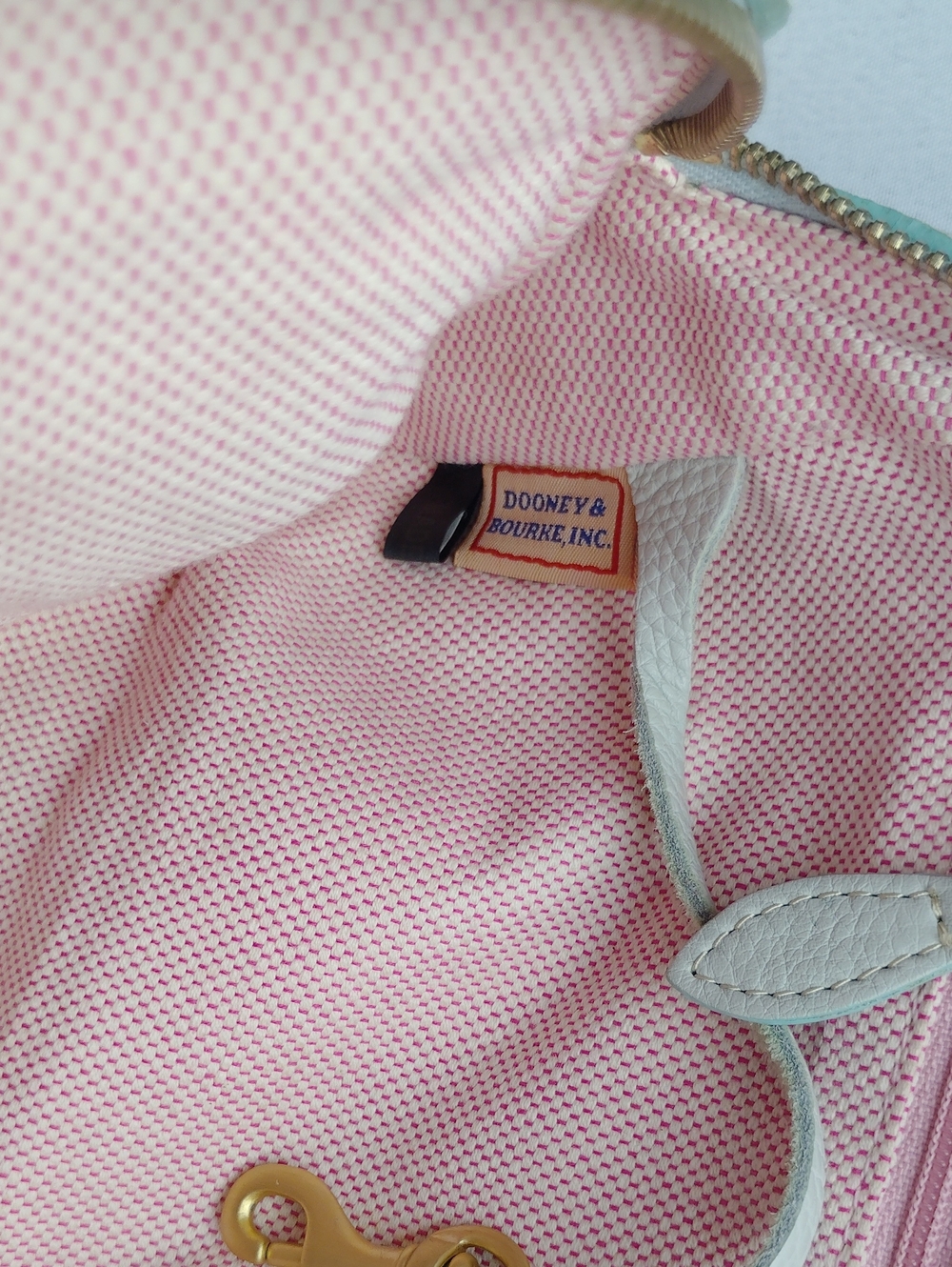 Dooney & Bourke Women's Tote Handbag. - Picture 15 of 16